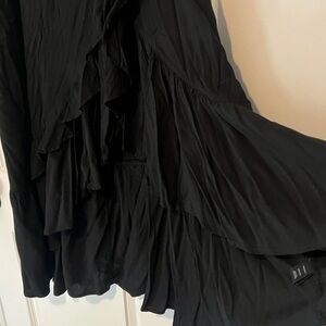 torrid Black Ruffled Maxi Skirt size 2 2X perfect for pool w slit